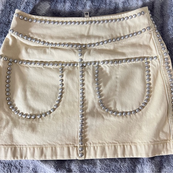 COACH super-chic Coachella Studded Off-white Denim Mini Skirt with pockets - Picture 9 of 9